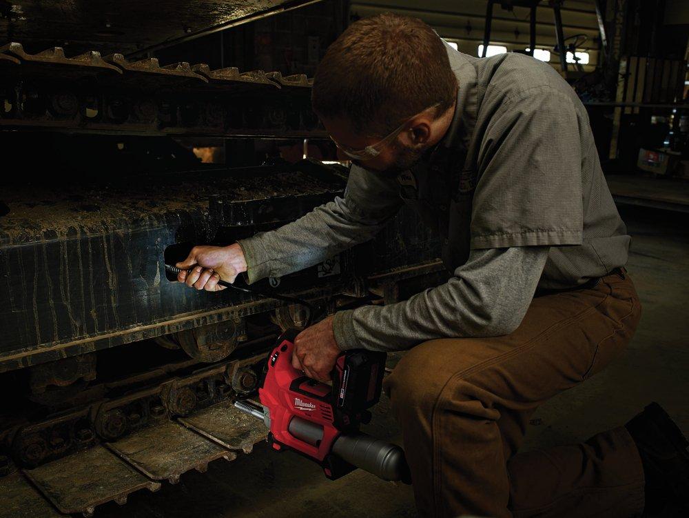 Milwaukee® Red 2-Speed Grease Gun Kit 