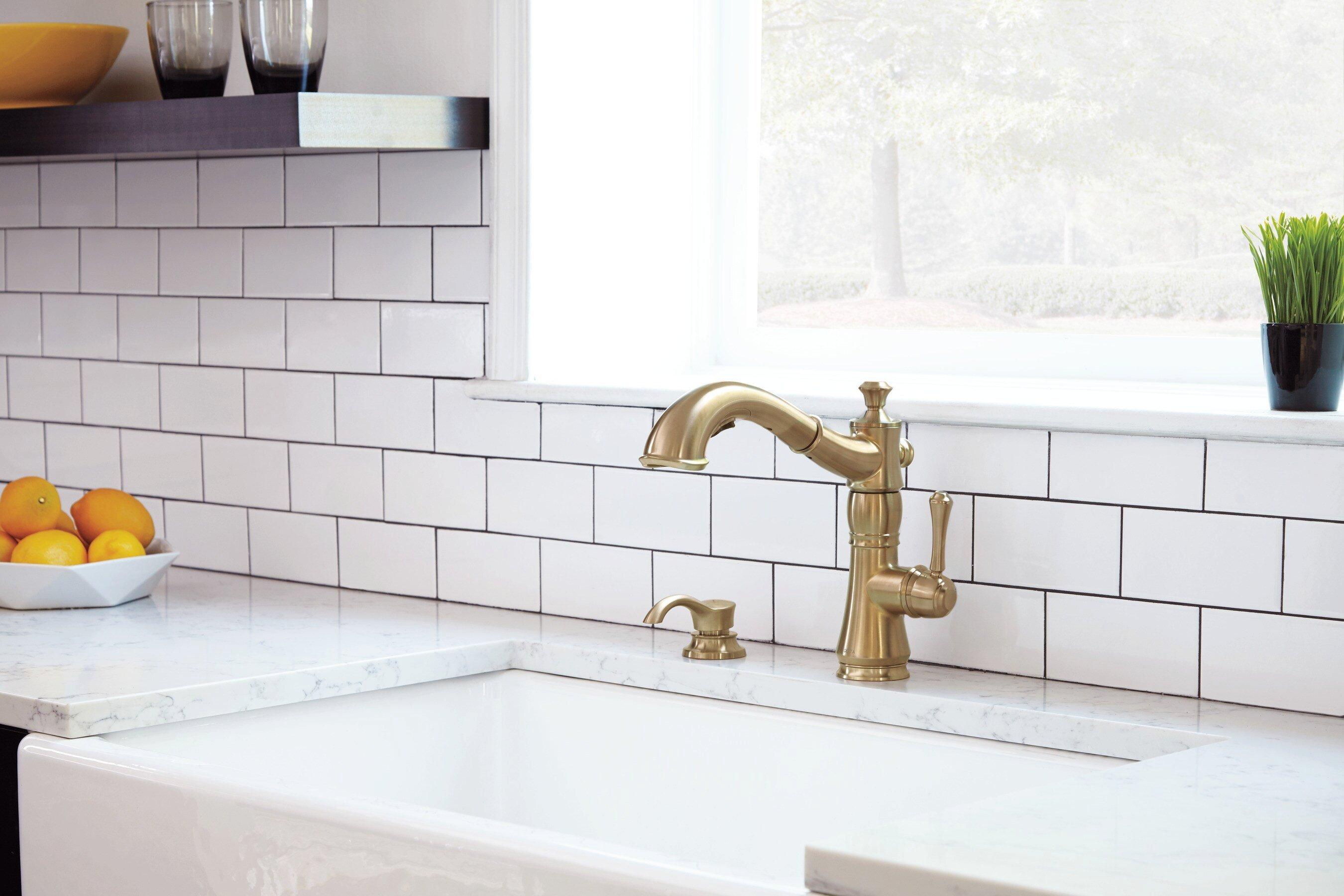Delta Faucet Champagne Bronze Single Handle Pull Out Kitchen Faucet 