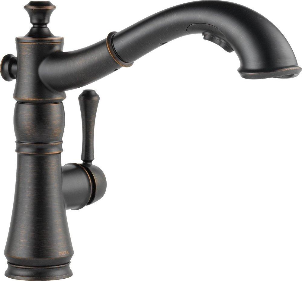 Delta Faucet Venetian&reg; Bronze Single Handle Pull Out Kitchen Faucet 