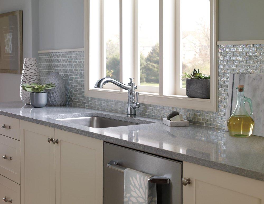 Delta Faucet Arctic Stainless Single Handle Pull Out Kitchen Faucet 