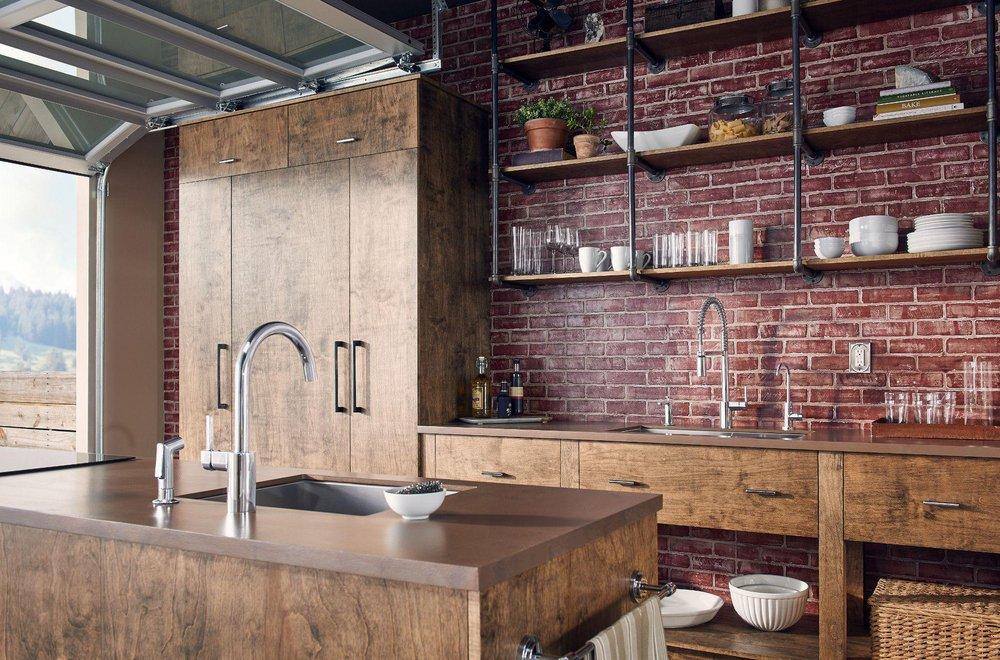 Moen Polished Chrome Single Handle Kitchen Faucet 