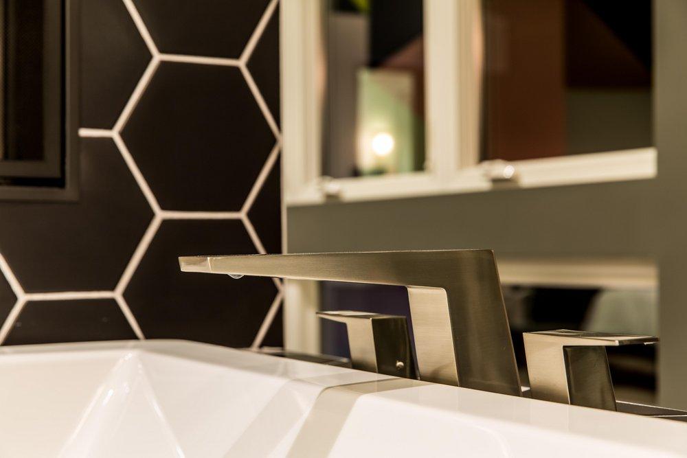 Gerber Plumbing Brushed Nickel 3-Hole Roman Tub Faucet with Double Lever Handle Metal Deckmount 