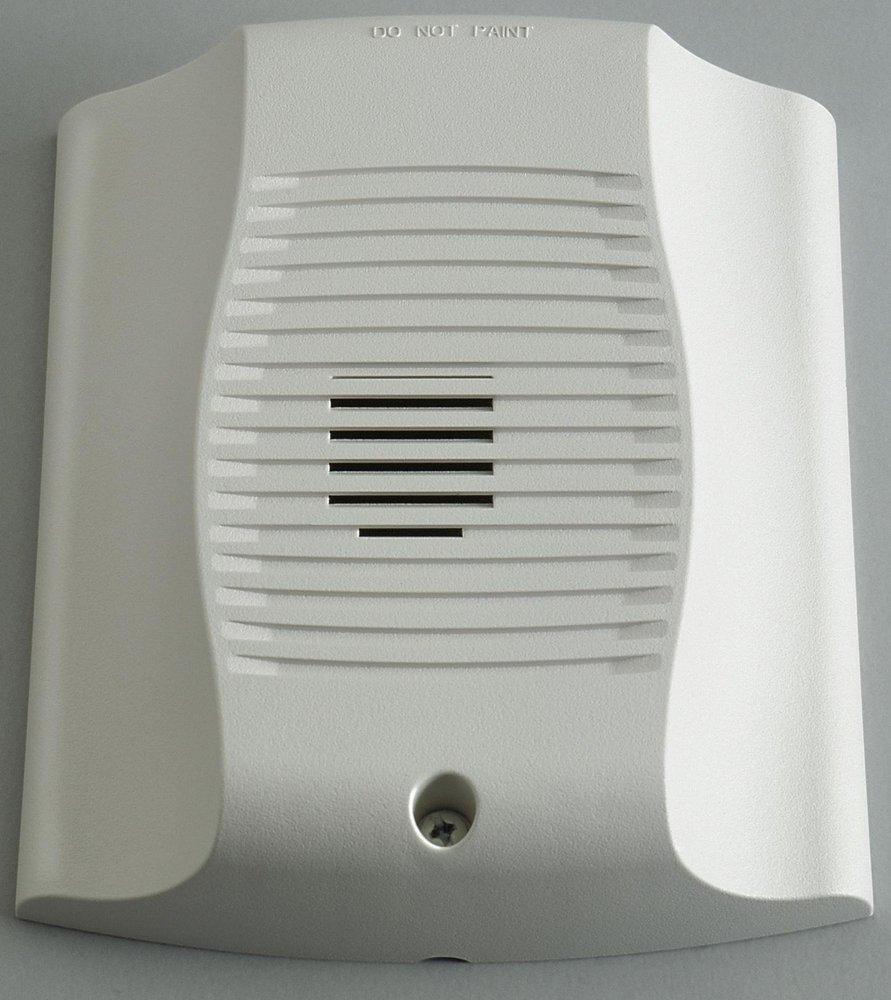 System Sensor White Wall or Ceiling Mount Horn Strobe 