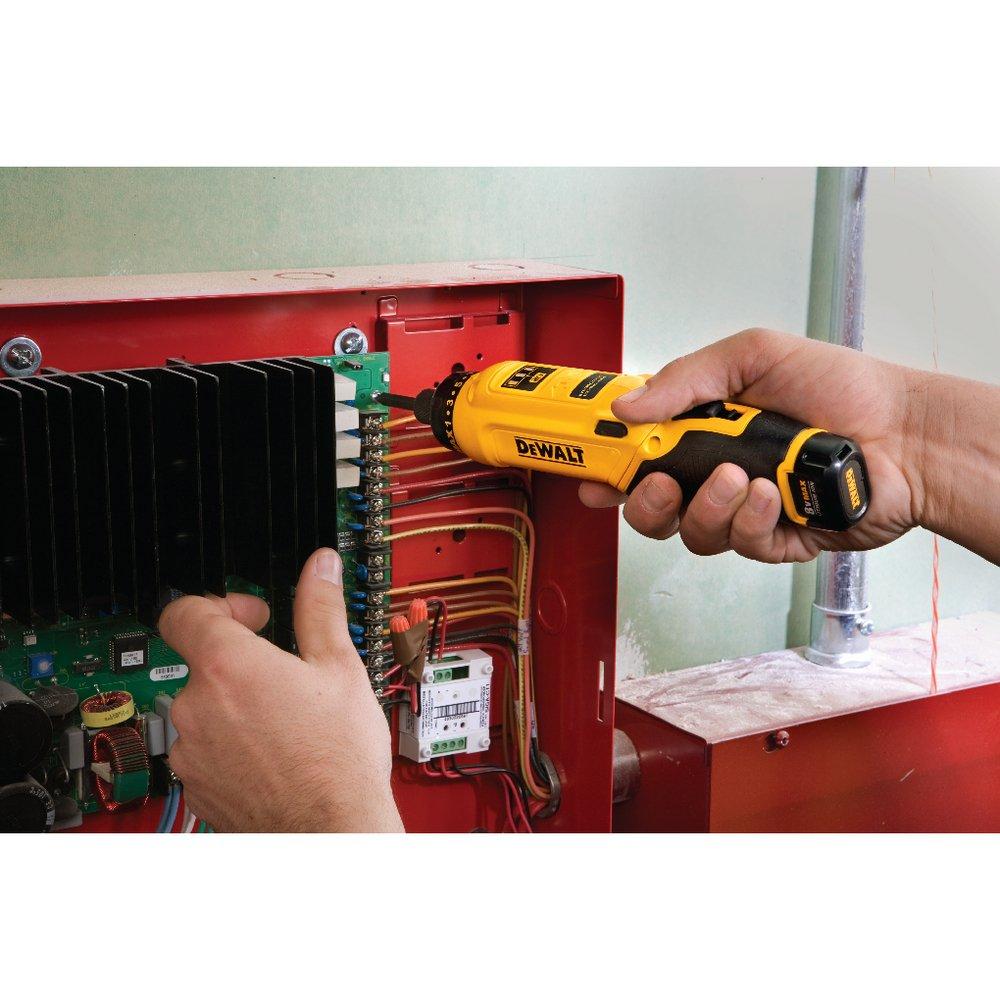 DEWALT Yellow Battery 4-Piece Screwdriver 