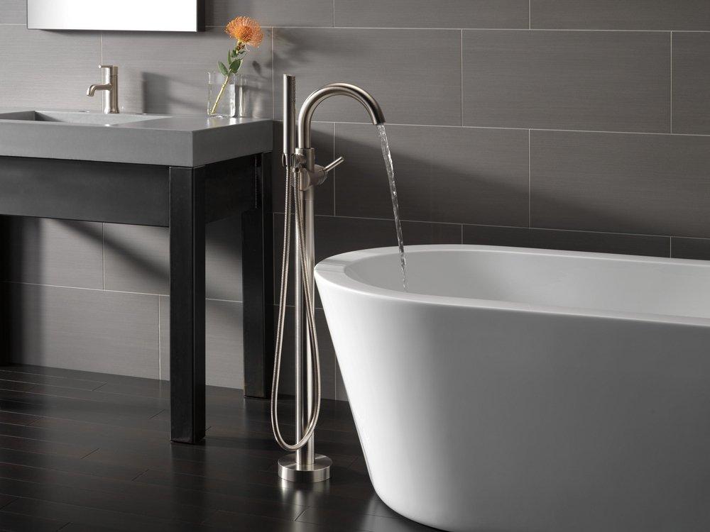 Delta Faucet Stainless Steel Single Handle Lever Floor Mount Filler 