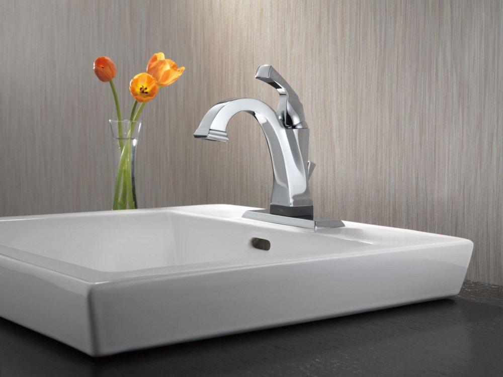 Delta Faucet Chrome Single Handle Bathroom Sink Faucet 
