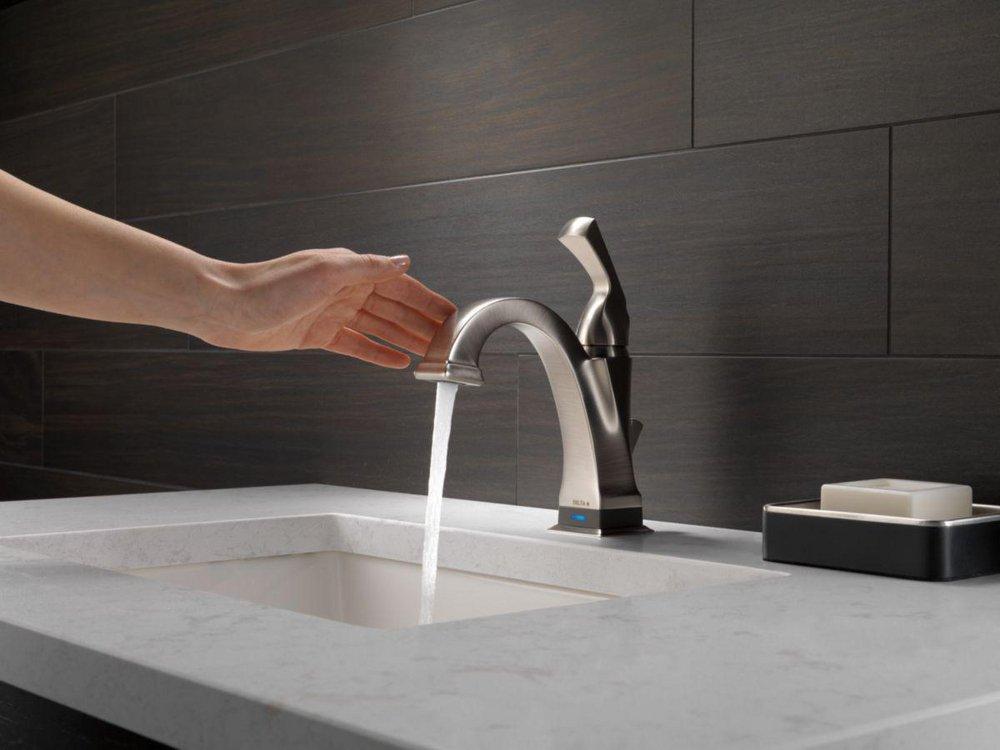 Delta Faucet Brilliance Stainless Single Handle Bathroom Sink Faucet 