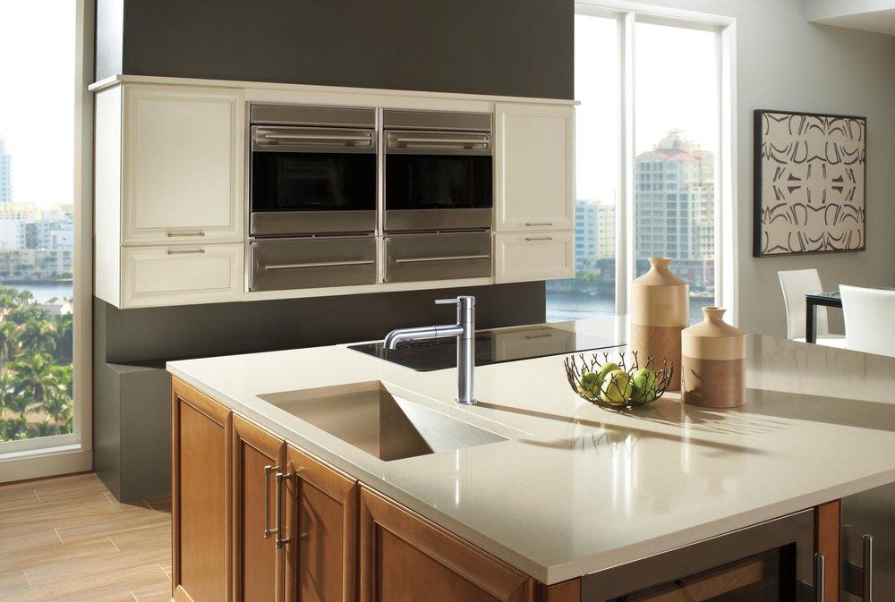 Delta Faucet Arctic Stainless Single Handle Pull Out Kitchen Faucet 