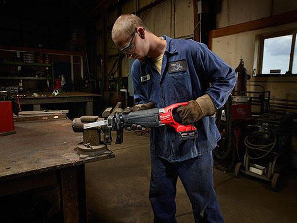 Milwaukee&reg; Black Reciprocating Saw 