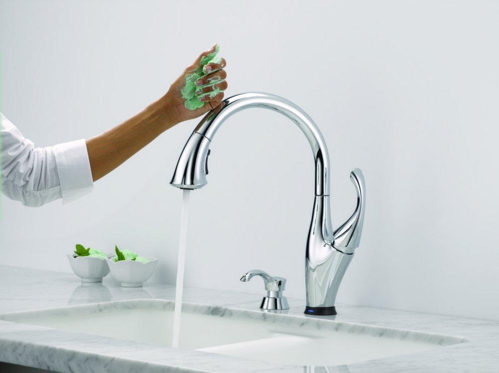 Delta Faucet Arctic Stainless Single Handle Pull Down Kitchen Faucet 