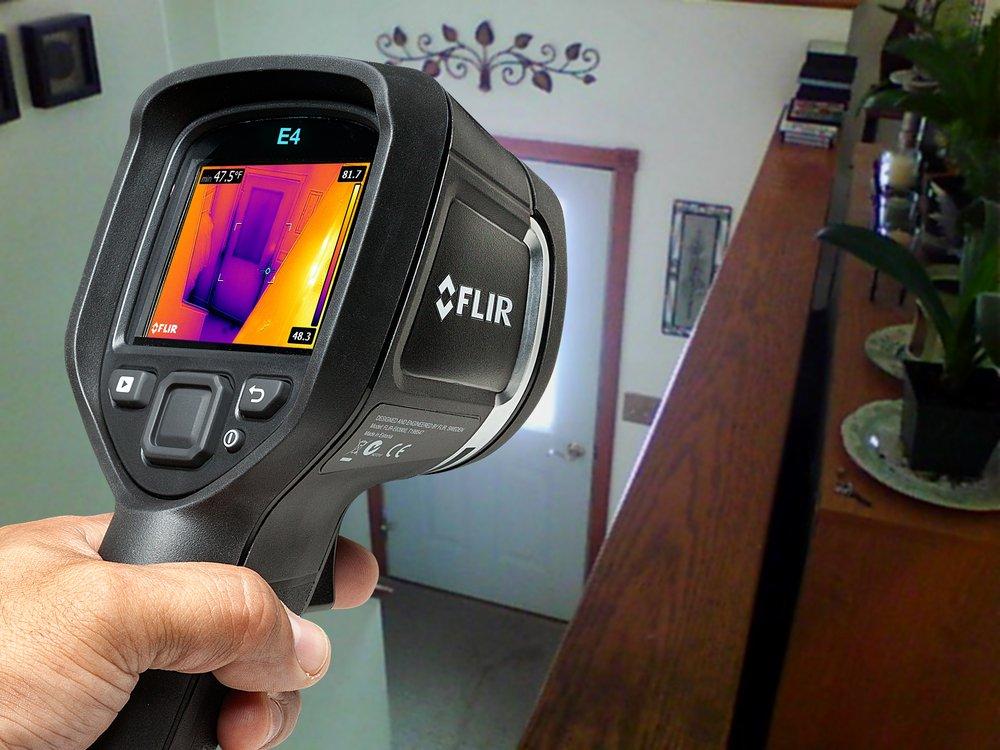 Flir Systems Black Compact Thermal Imaging Infrared Camera with Enhancement 