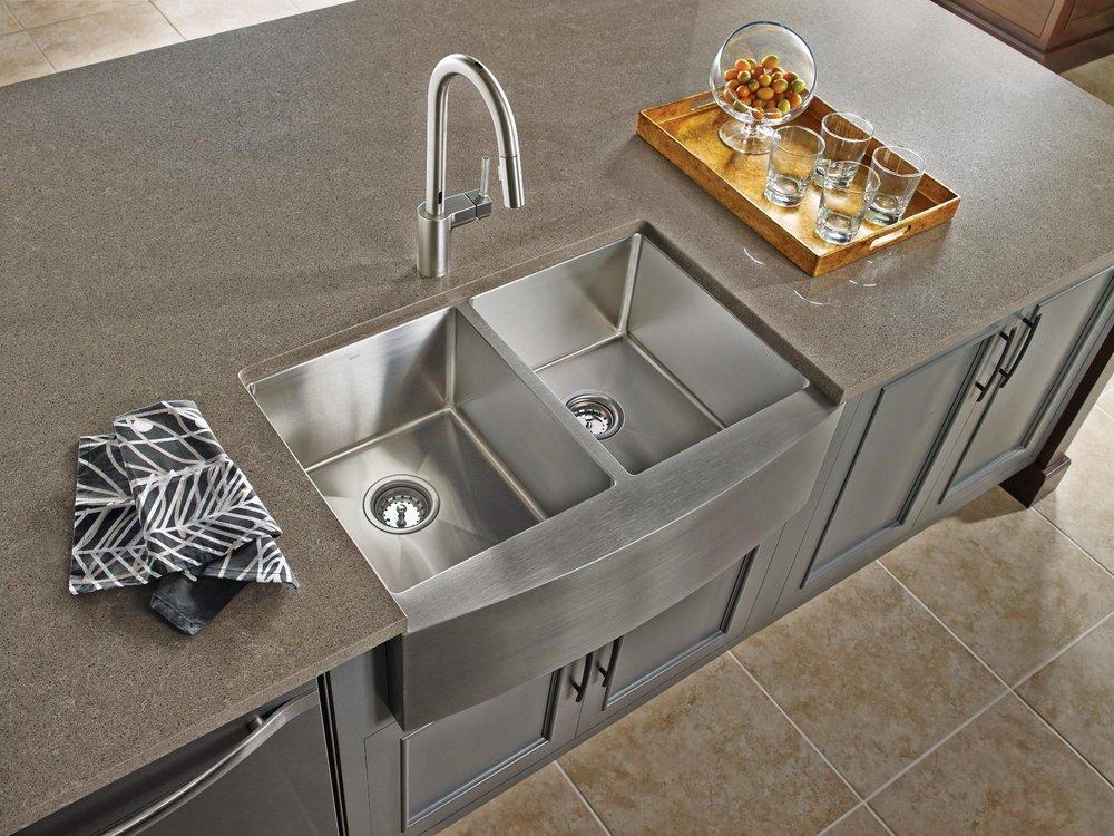 Moen Brushed Stainless Steel 30 x 21 in. No Hole Stainless Steel Double Bowl Undermount Kitchen Sink 