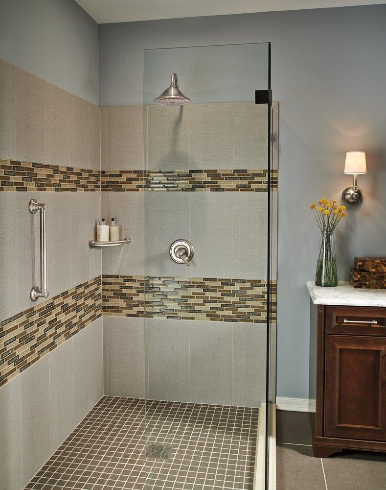 Delta Faucet Brilliance Stainless 18 in. Grab Bar 