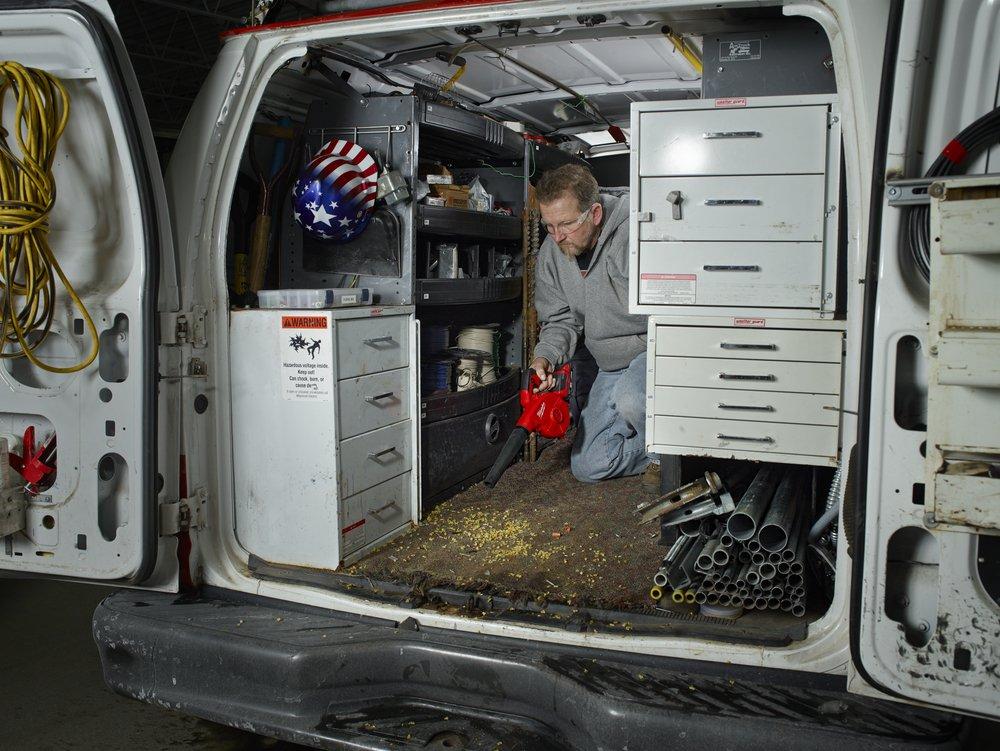 Milwaukee® Red Cordless Compact Blower 