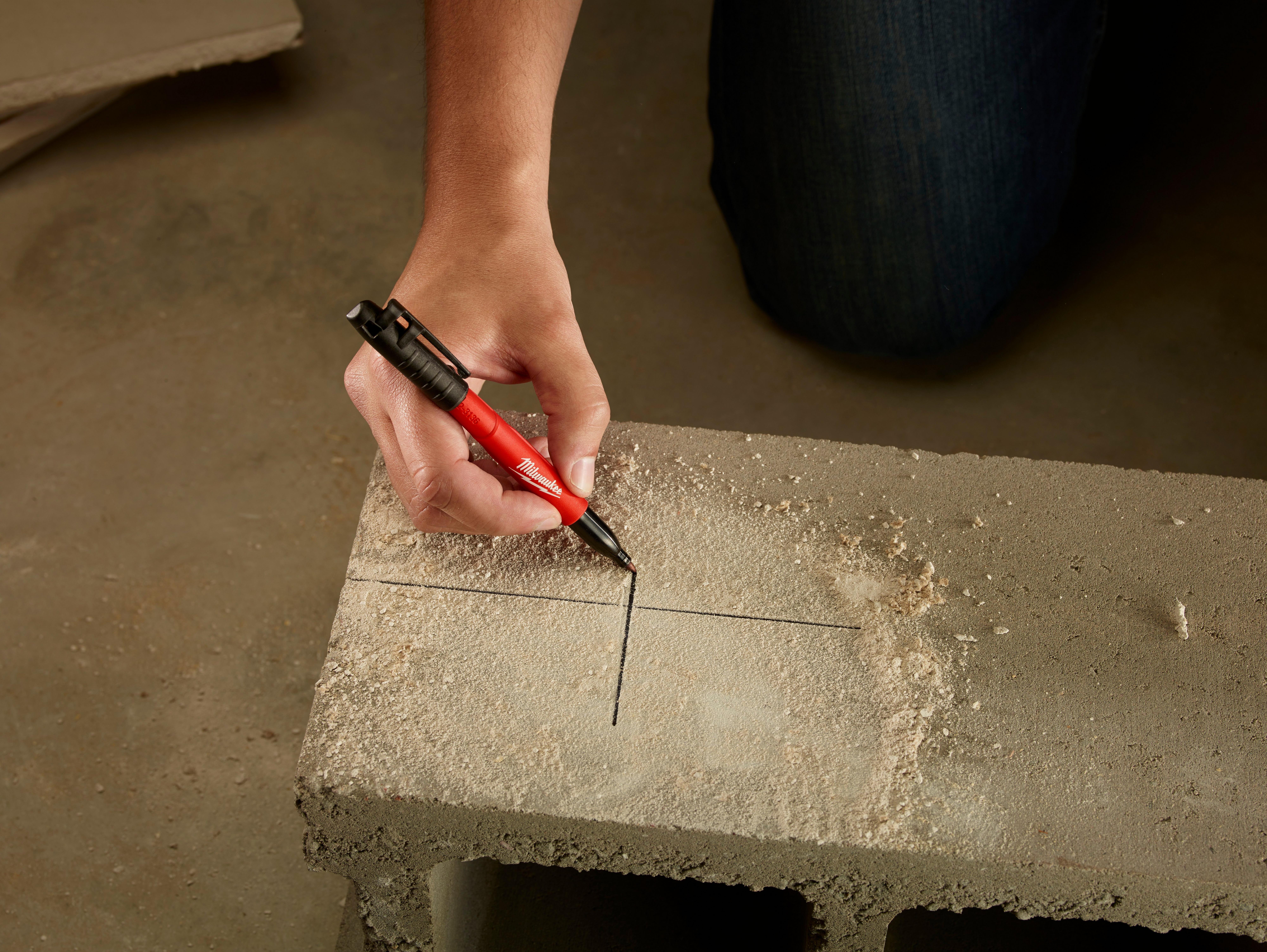Milwaukee&reg; Black Fine Point Marker 