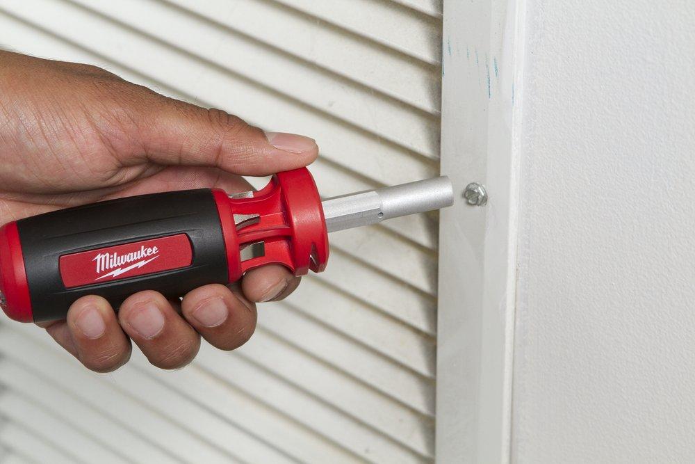 Milwaukee&reg; Red Manual Multi-Bit 10 Piece Screwdriver 