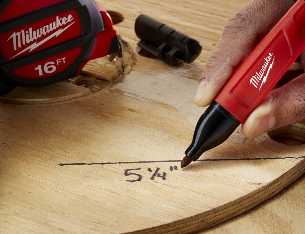 Milwaukee&reg; Silver Medium Paint Marker 
