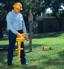 3M&trade; Yellow Battery Powered Pipe and Cable Locator 