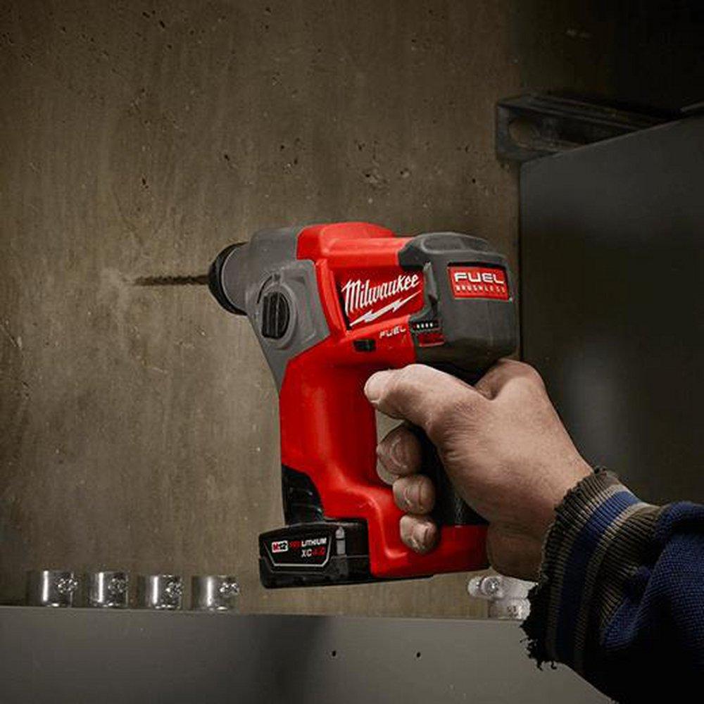 Milwaukee&reg; Red Cordless 5/8 in. Rotary Hammer Kit 