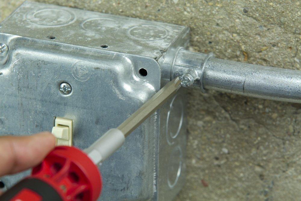 Milwaukee&reg; Red Manual Multi-Bit 10 Piece Screwdriver 