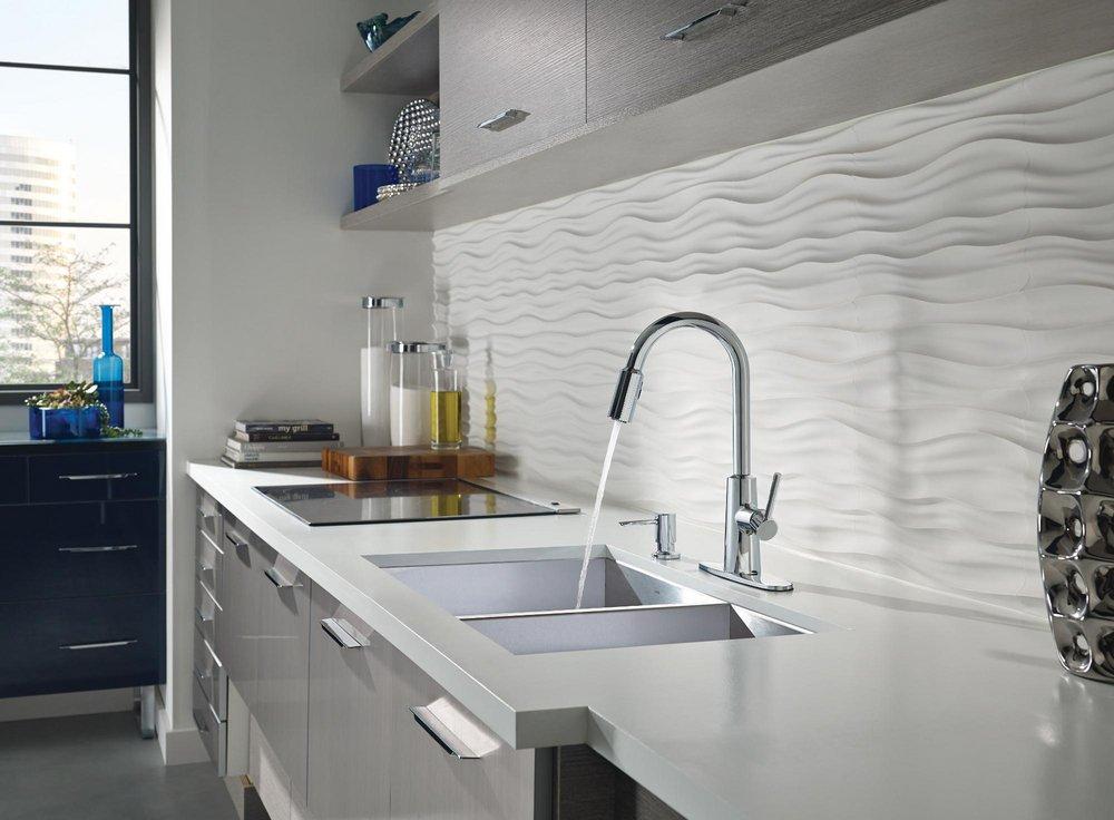 Moen Polished Chrome Single Handle Pull Down Kitchen Faucet 