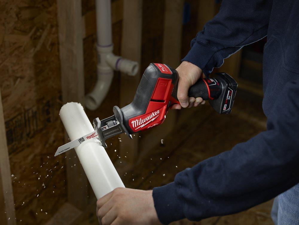 Milwaukee&reg; Black Cordless 4 AMP Redlithium&trade; Reciprocating Saw Tool Kit 