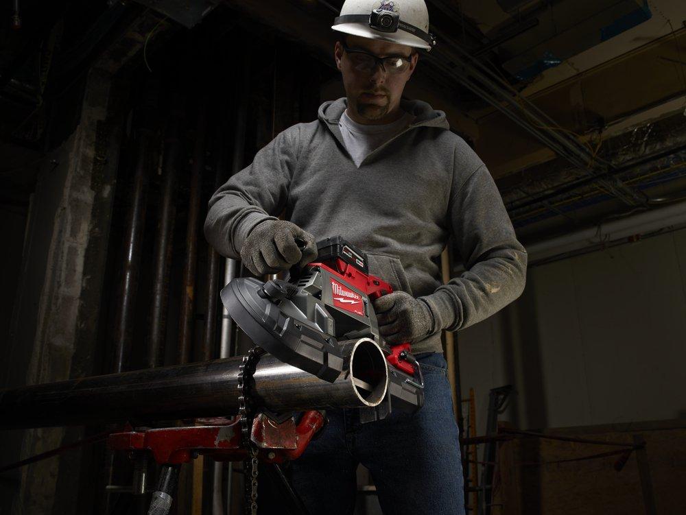 Milwaukee&reg; Cordless 18V Redlithium&trade; Band Saw 