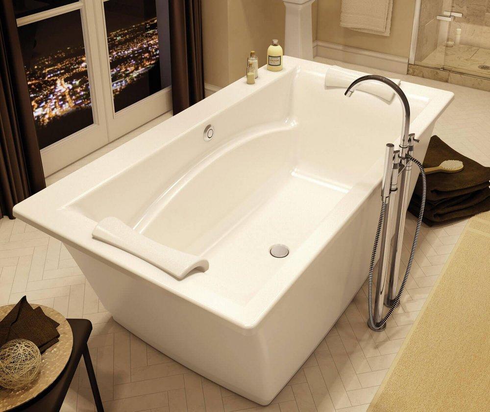MAAX White 66 x 36 in. Freestanding Bathtub with Center Drain 