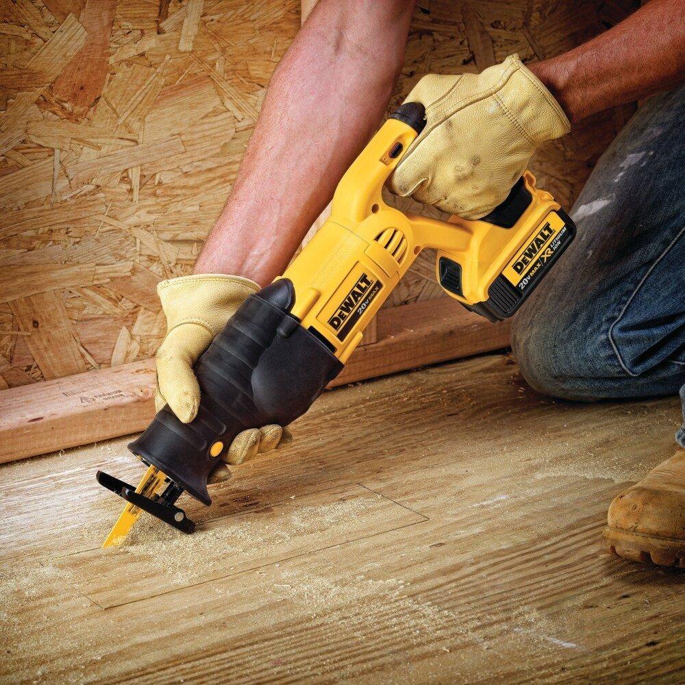 DEWALT Yellow Cordless 5 AMP Lithium-ion Reciprocating Saw Tool Kit 
