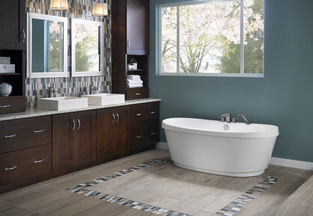 JACUZZI&reg; White Freestanding Bathtub 