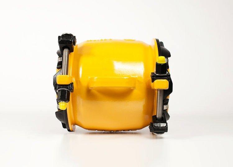 Romac Industries Yellow Romacote Fusion Bonded Epoxy and Xylan Restraint Joint Ductile Iron Coupling 