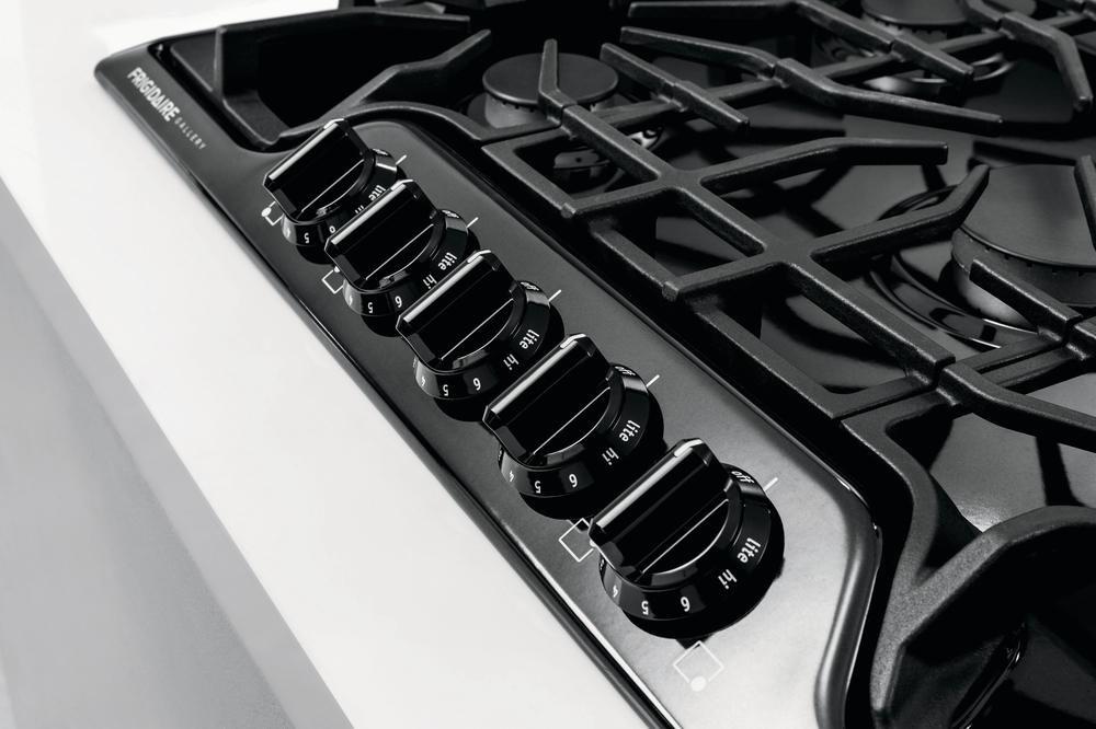 Frigidaire Black 5 Burner Sealed Cooktop 
