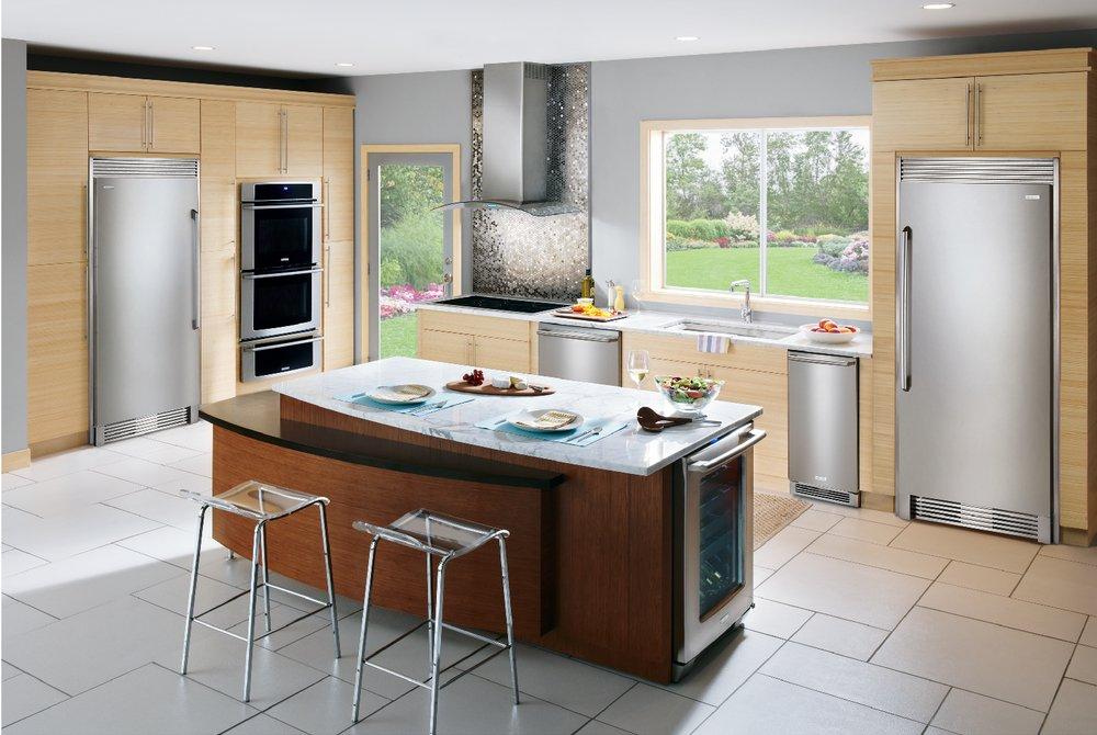 Electrolux Stainless Steel 32 in. 18.51 cu. ft. Full Refrigerator 