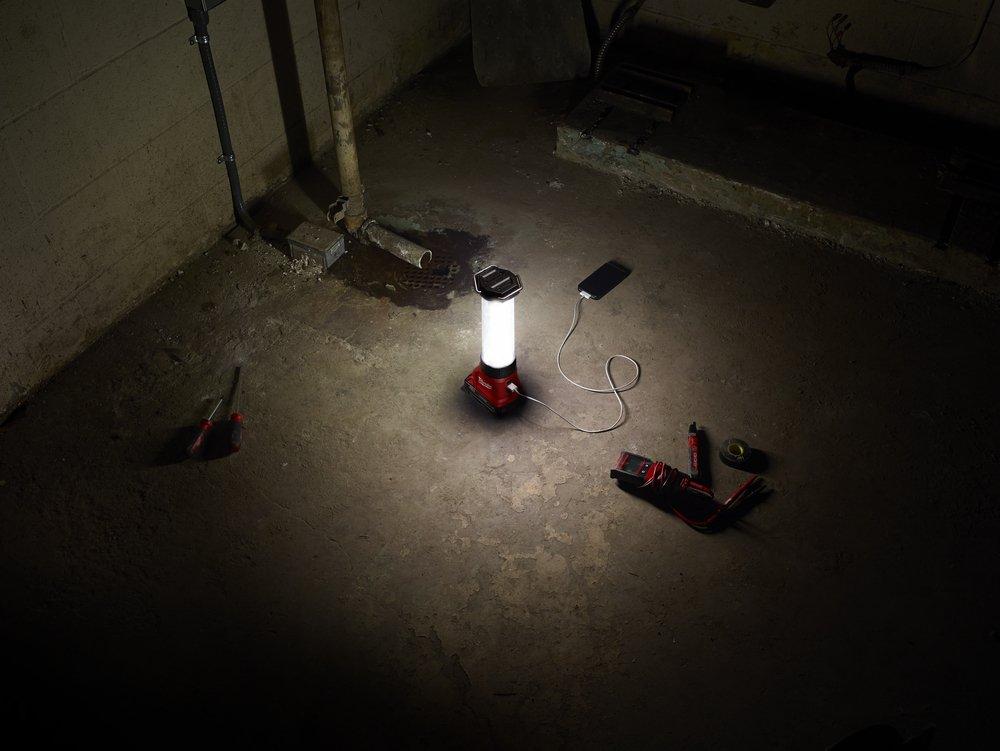 Milwaukee® LED Latern/Flood Light 