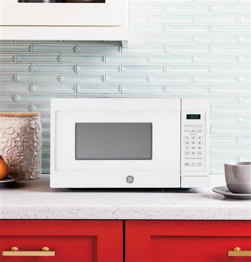 GE&reg; White 0.7 cu. ft. 700 W Countertop Microwave 