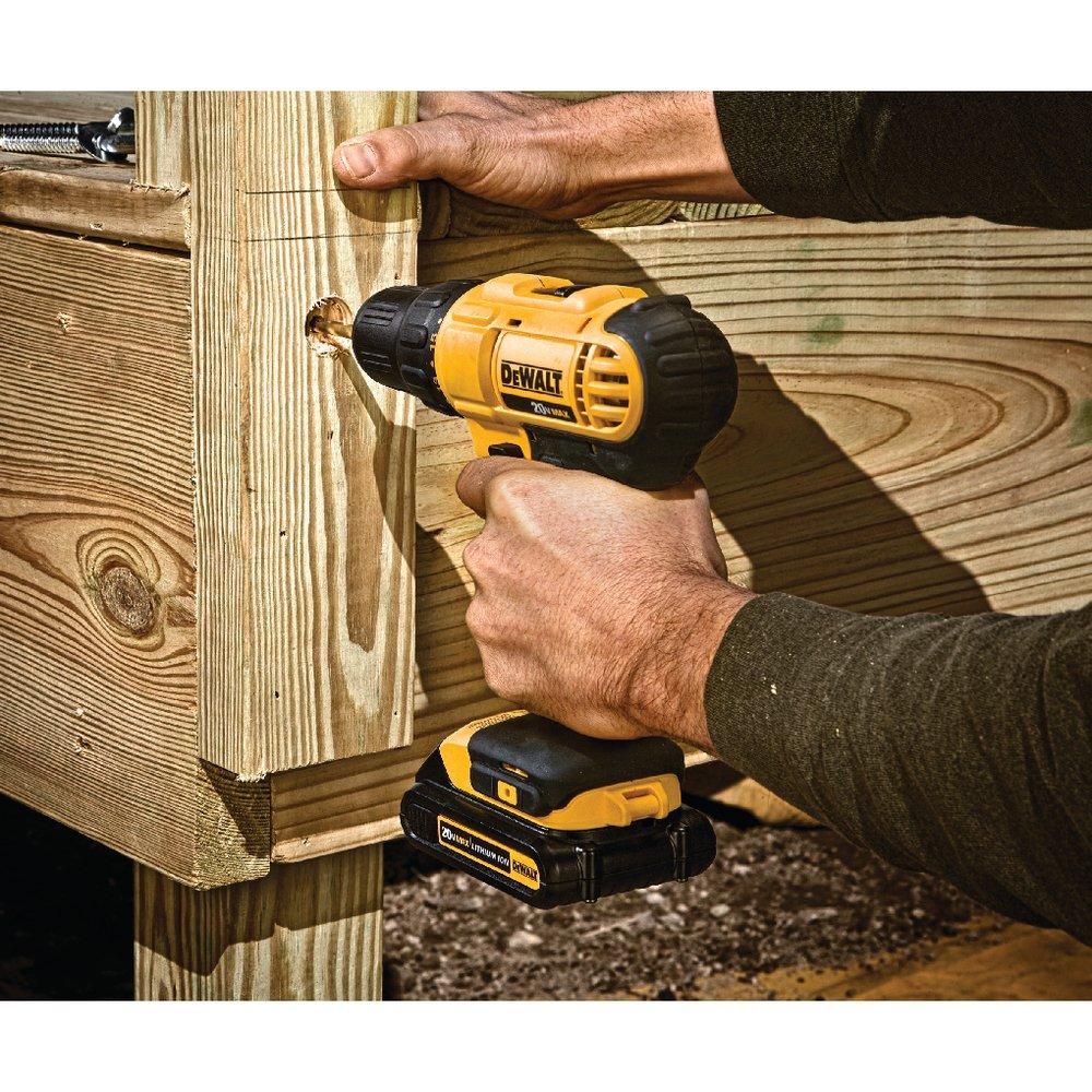DEWALT Yellow 20V Cordless Compact Drill and Driver Kit 