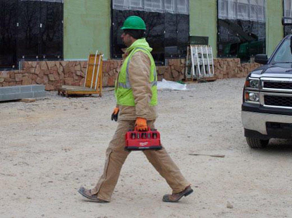 Milwaukee® Red Rapid Charge Station 