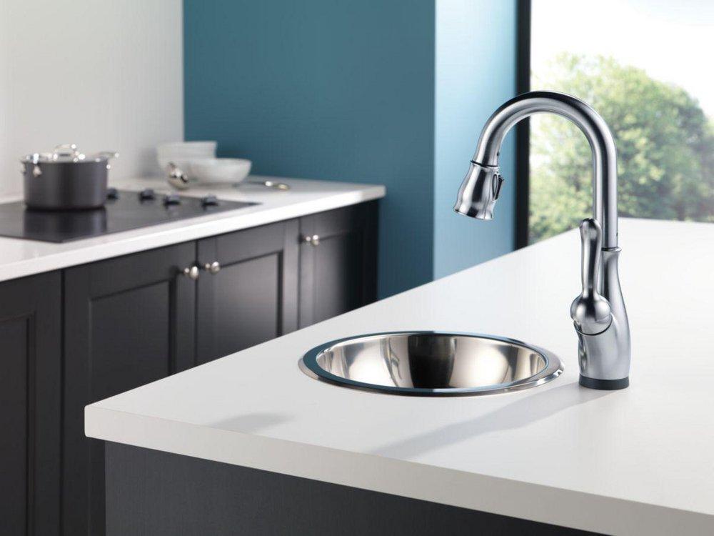 Delta Faucet Arctic Stainless Single Handle Pull Down Bar Faucet with Touch2O&reg; Technology 