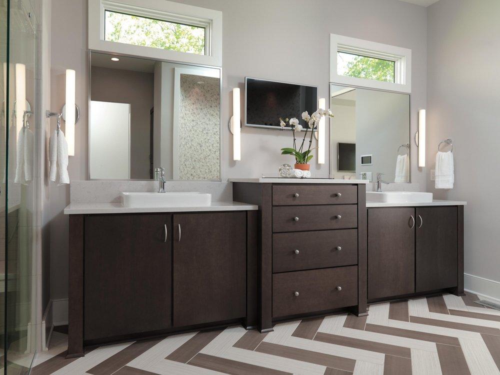 Delta Faucet Chrome Single Handle Centerset Bathroom Sink Faucet 