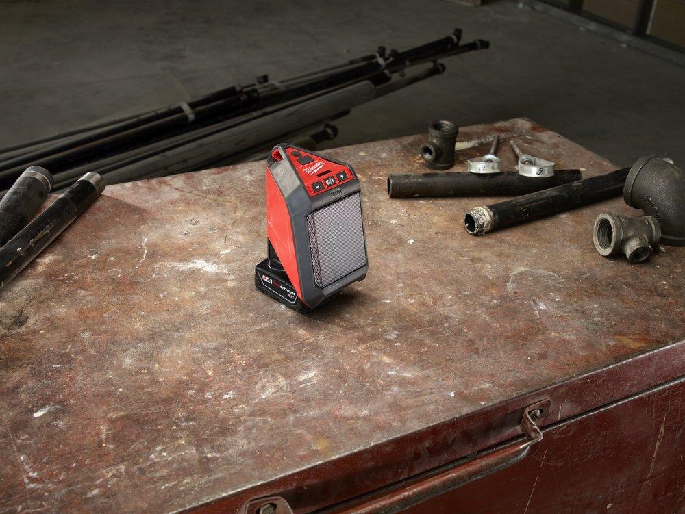 Milwaukee&reg; Black Cordless Bluetooth Speaker 