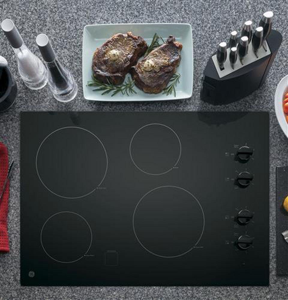 GE&reg; Black on Black 4 Burner Smoothtop Cooktop 