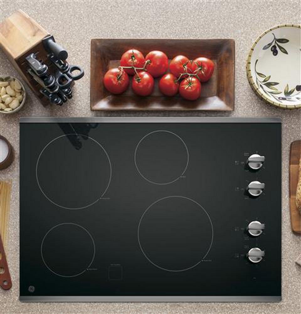 GE&reg; Stainless Steel 4 Burner Smoothtop Cooktop 