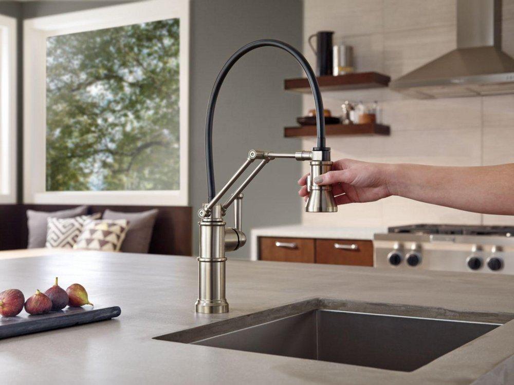 Brizo Brilliance Stainless Single Handle Pull Down Kitchen Faucet 