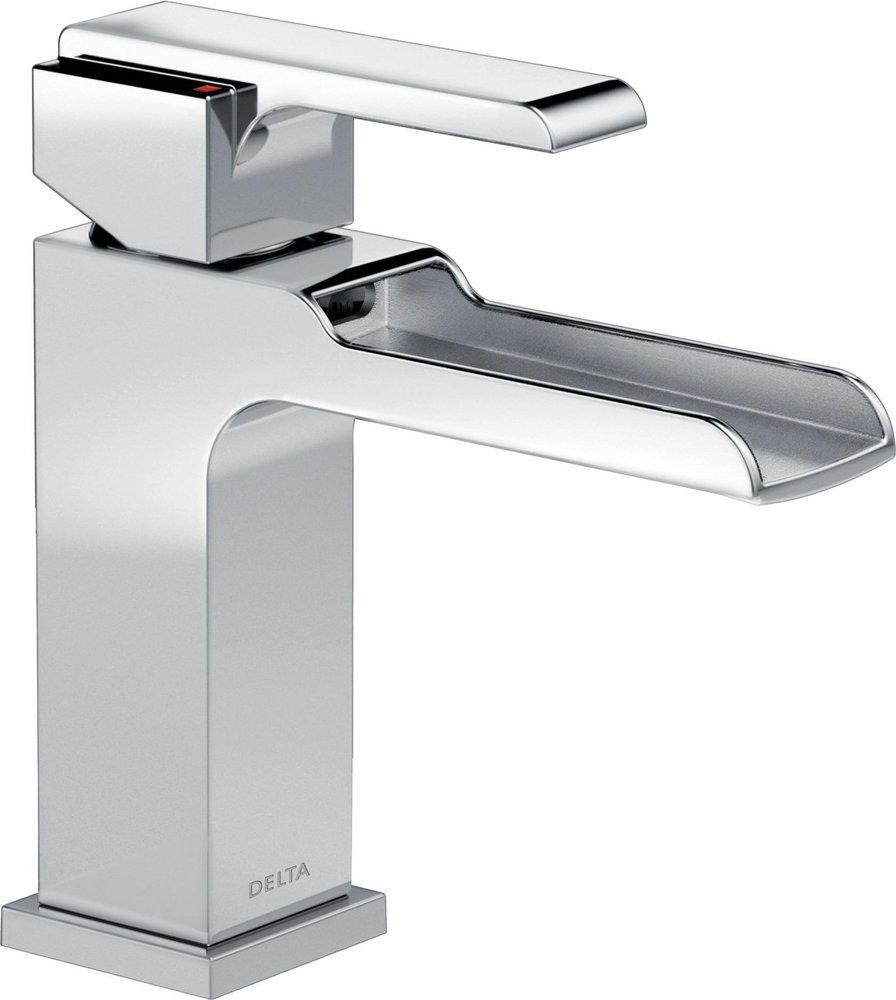 Delta Faucet Chrome Single Handle Centerset Bathroom Sink Faucet 