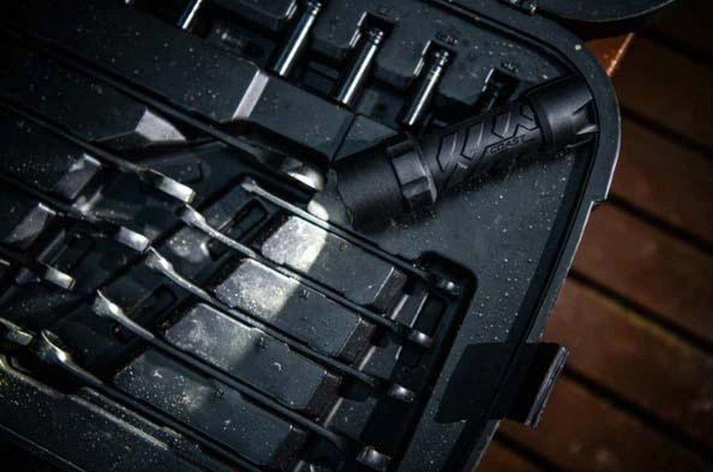 Coast Products Stainless Steel and Plastic LED Alkaline Flashlight 