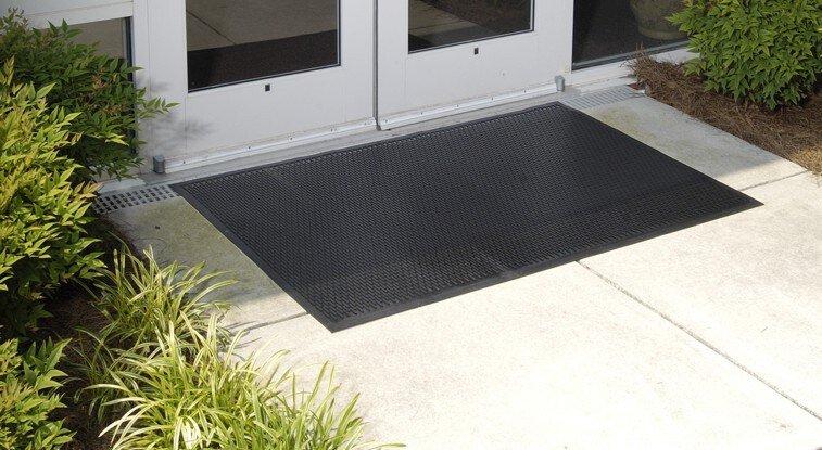 M+A Matting Black 3 ft. Nitrile Scraper Mat 