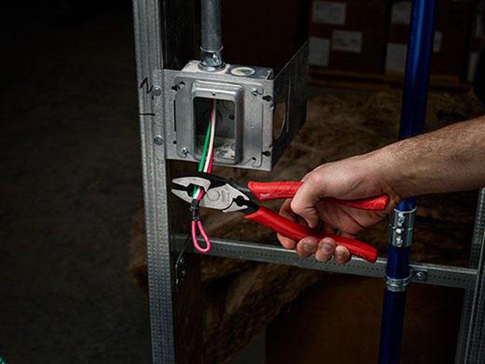 Milwaukee® Silver 1.77 in. Lineman's Plier 