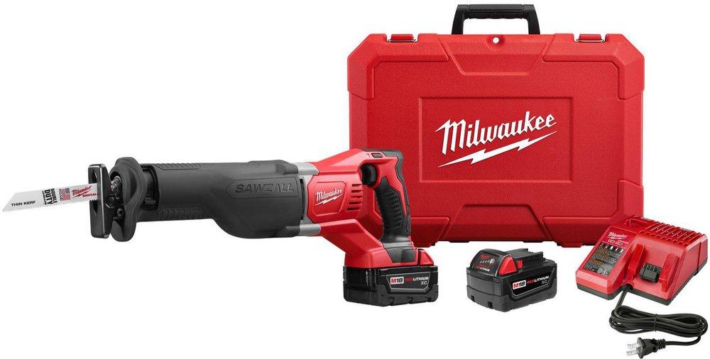 Milwaukee&reg; Black Reciprocating Saw Kit 