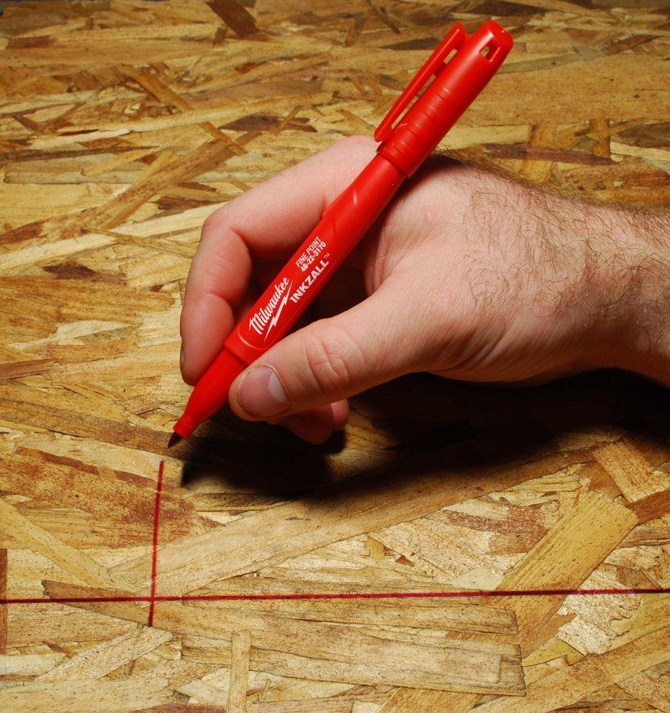 Milwaukee&reg; Red Fine Point Marker 