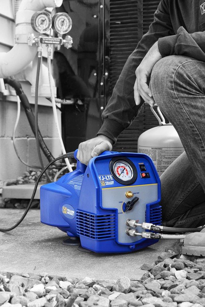 YELLOW JACKET&reg; Blue Refrigerant Recovery System 
